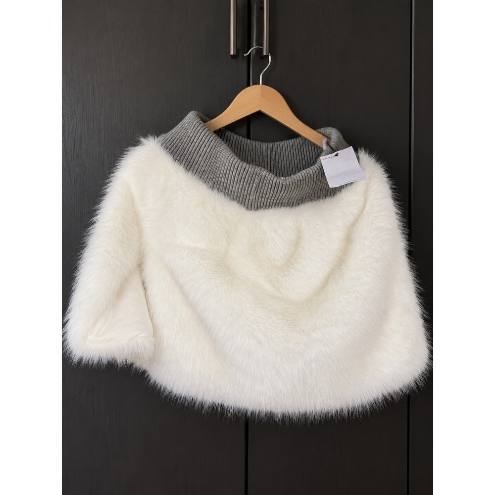 Akira Faux Fur Poncho Capelet Ribbed Turtleneck Cream Grey XL NWT
